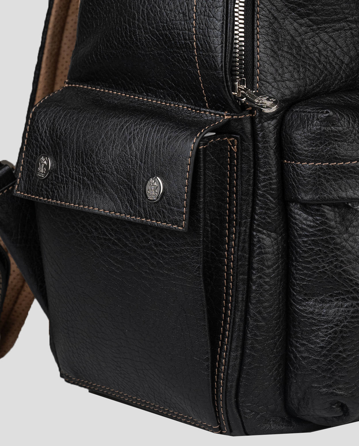 Brunello Cucinelli Rucksack aus schwarzem Leder