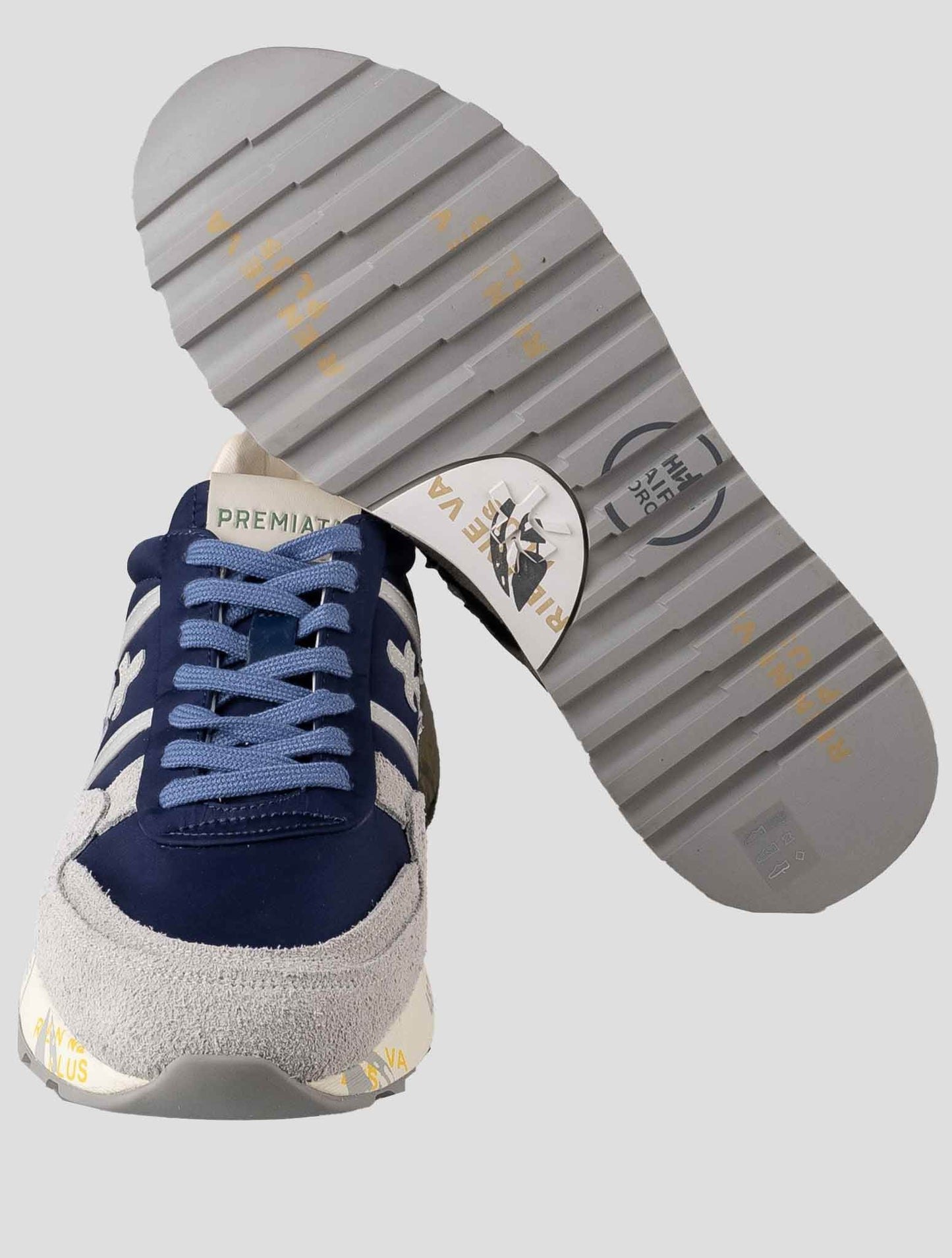 Preis gekrönte Pa Pu Sneakers aus grauem Leder aus Wildleder