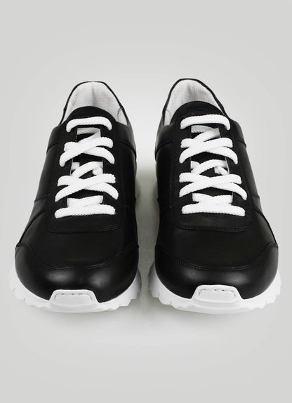 أحذية رياضية من الجلد الأسود كيتون
