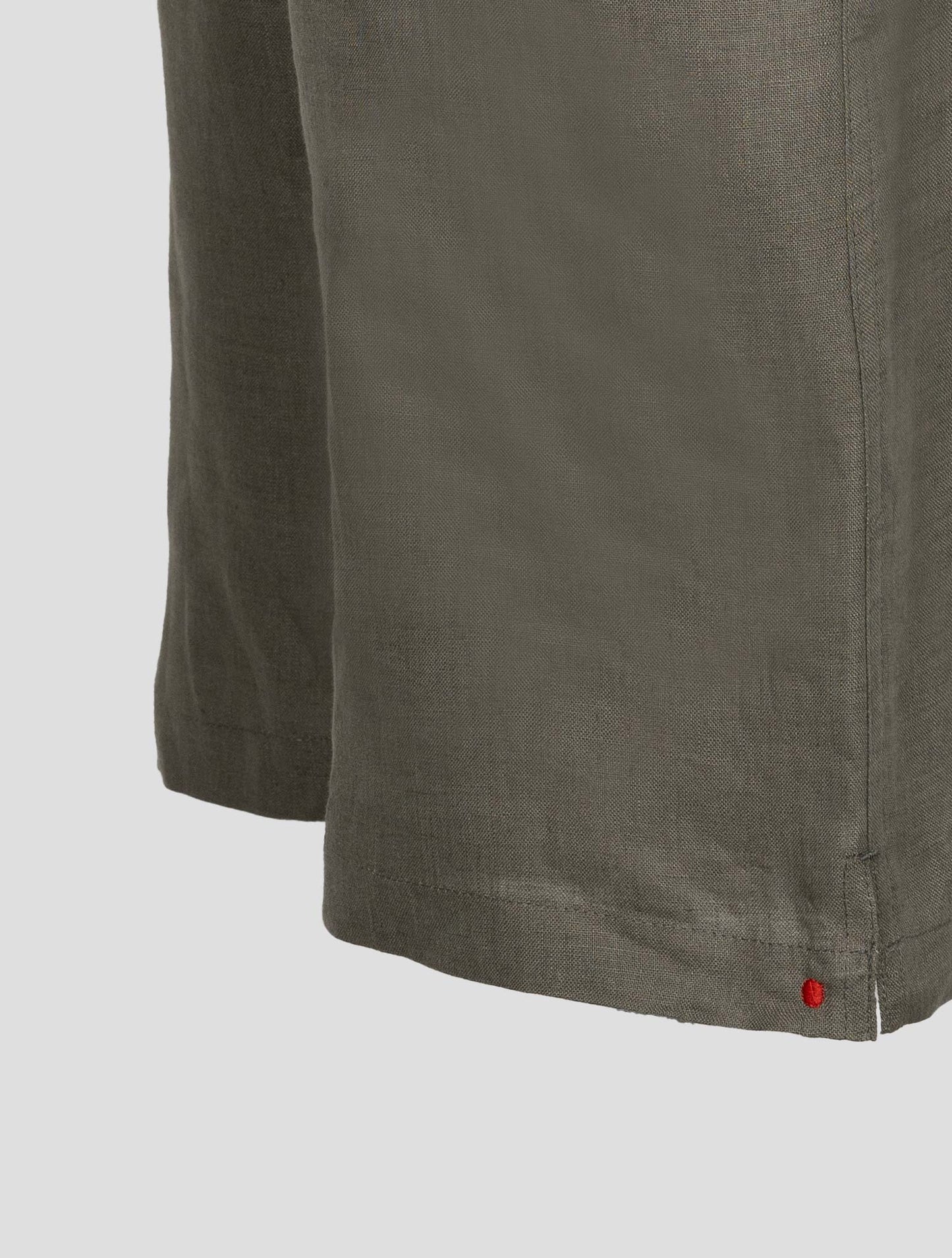 Kiton Taupe Linen Short Pants