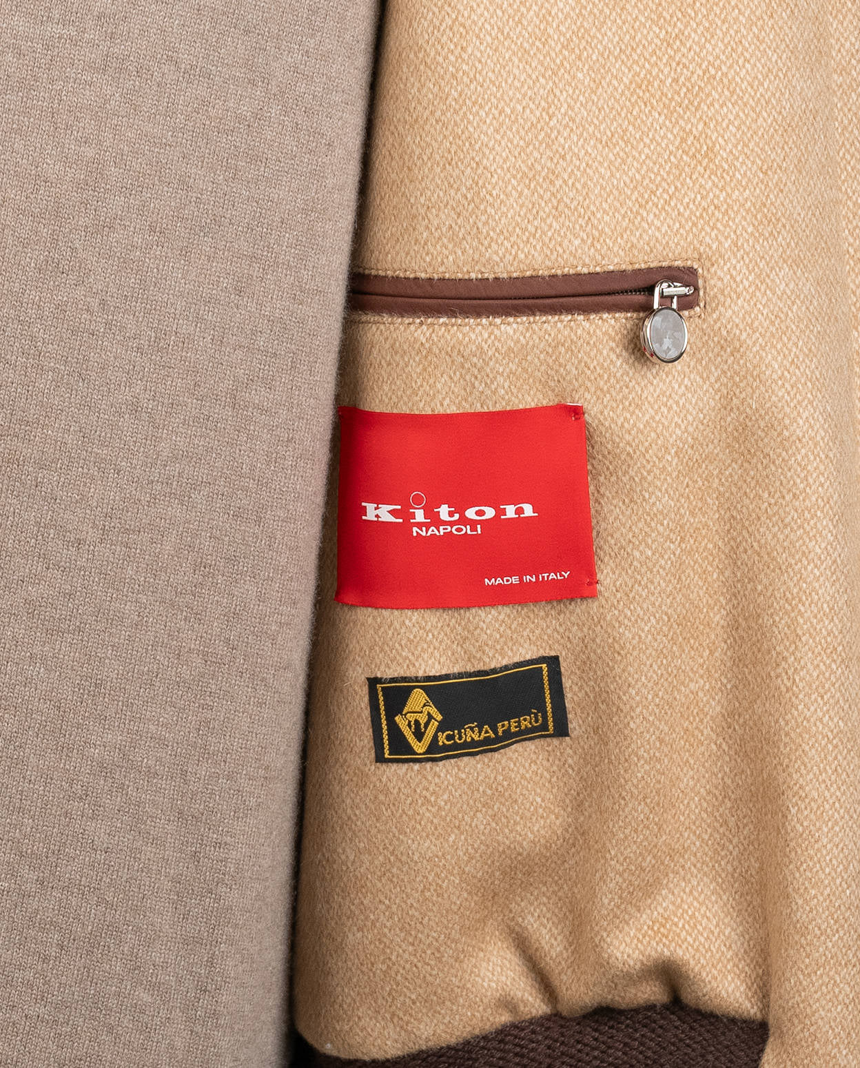 Kiton læder Vicuna Peru Cashmir frakt