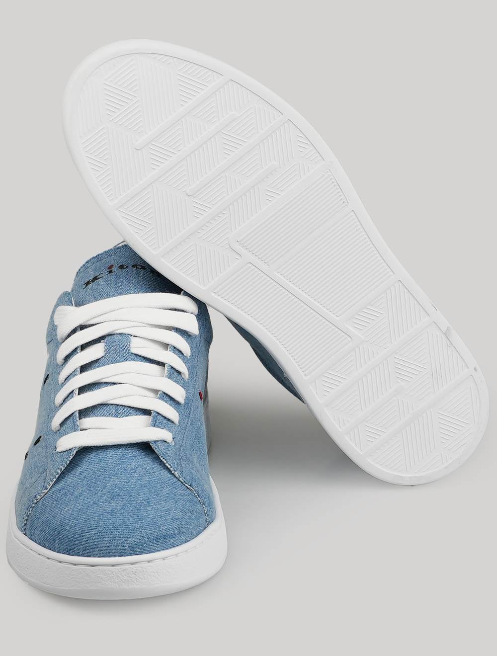 Kiton Hellblaue Sneaker aus Baumwolle