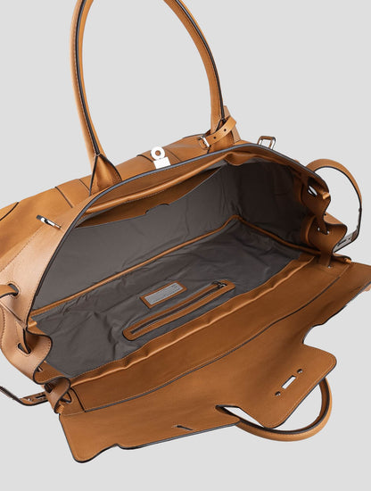 حقيبة سفر من الجلد باللون البيج من برونيلو كوتشينيللي