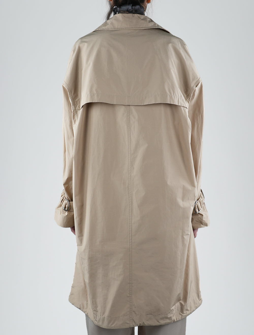 Brunello cucinelli smėlio spalvos poliesterio medvilnės tranšėjos paltai moteris