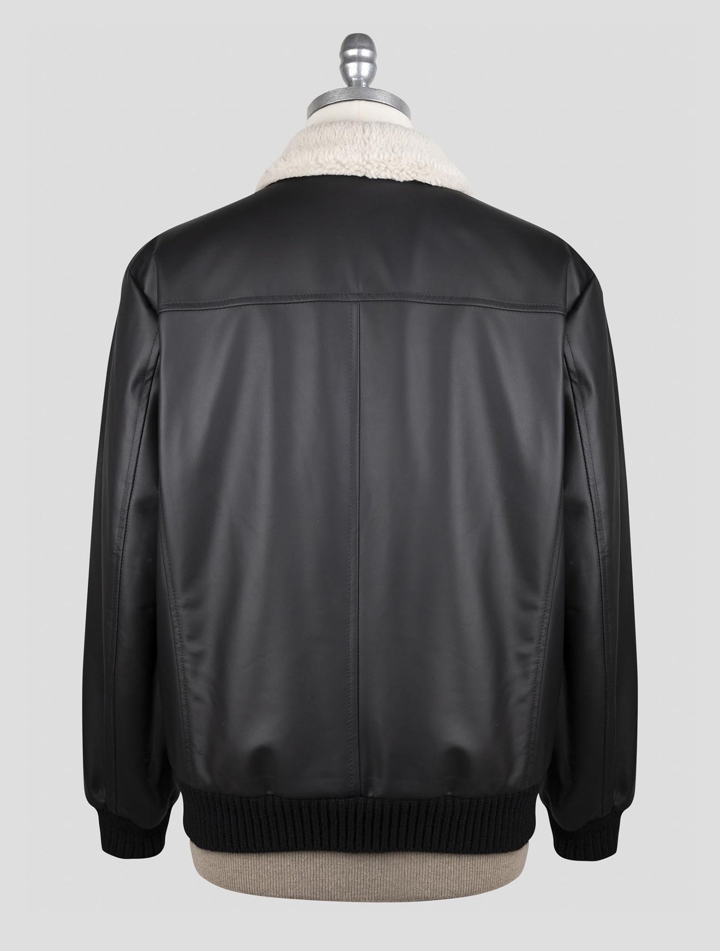 מעיל טלה מעור שחור של קיטון