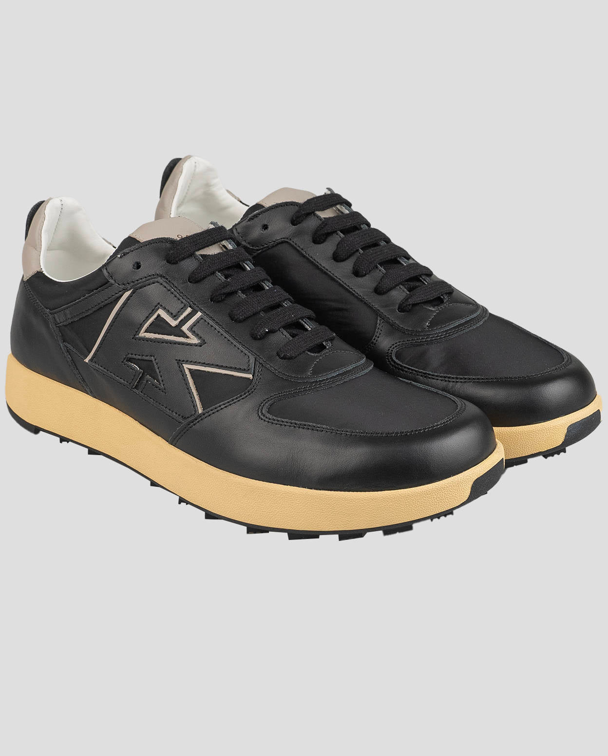 Baskets en cuir noires Kiton Pl