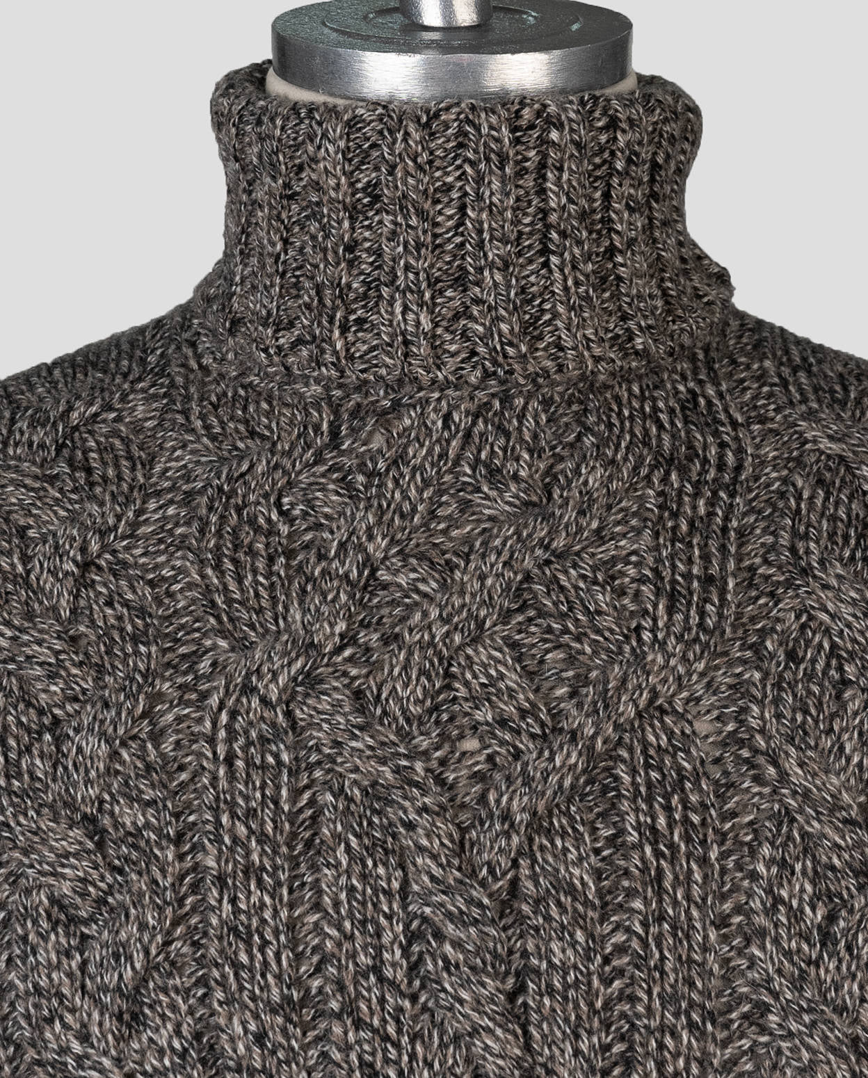 Isaia brown cashmere sweater colleneck