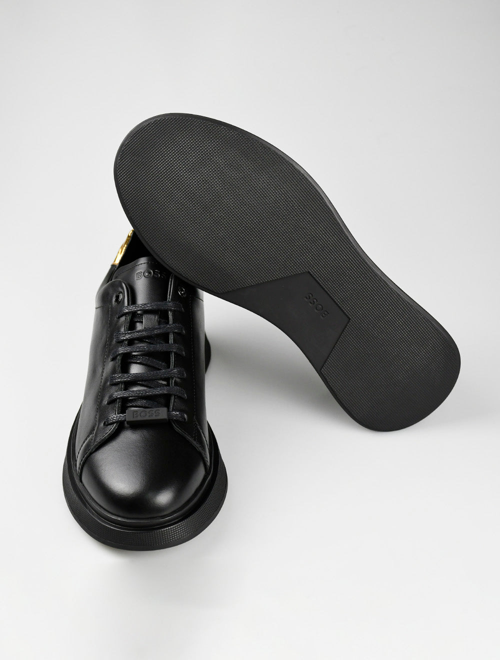 Black hugo 2025 boss sneakers