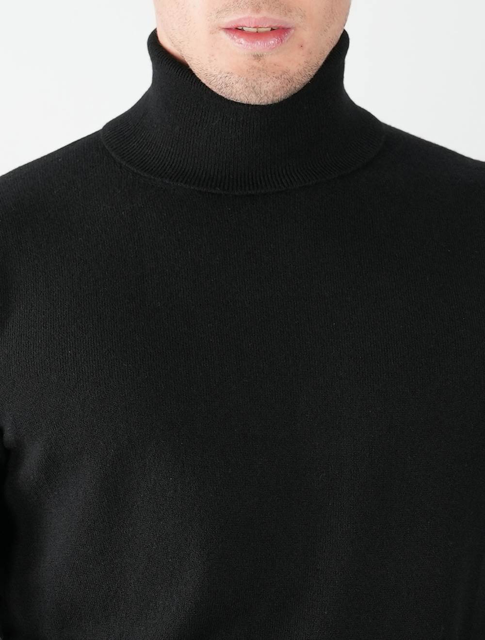 Suéter de cuello alto de cachemir negro Fioroni